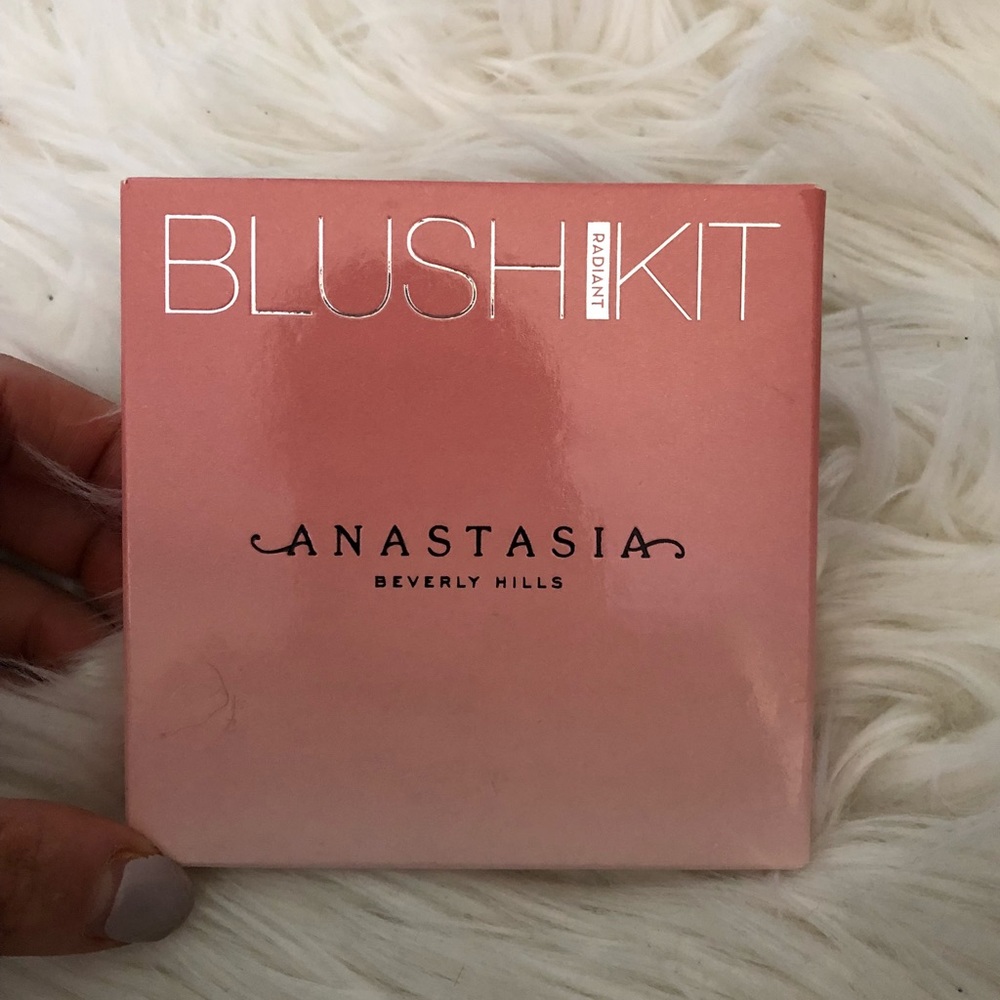 Anastasia Beverly Hills radiant blush kit